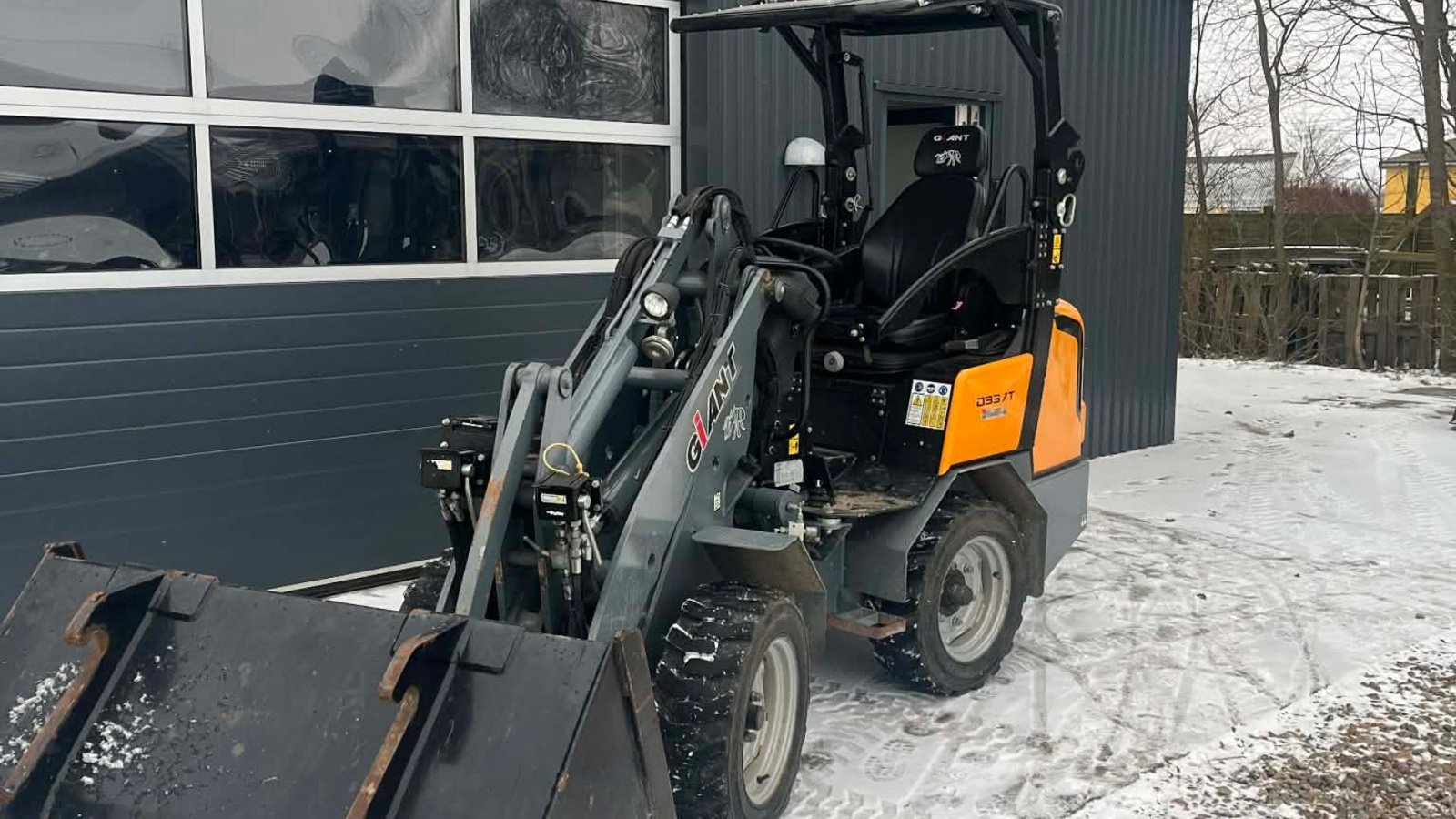 Kompaktlader του τύπου GiANT D337T, Gebrauchtmaschine σε Føvling (Φωτογραφία 2)