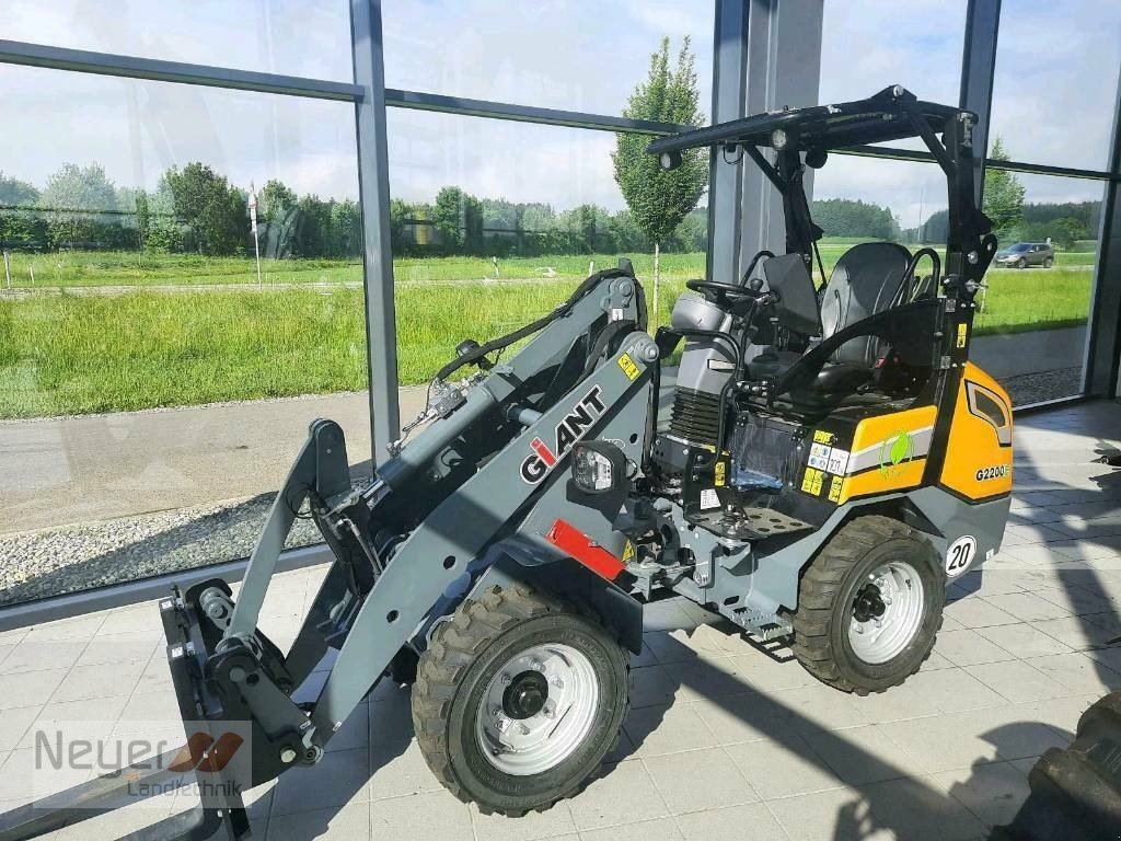 Kompaktlader typu GiANT Elektro G2200E X-TRA, Gebrauchtmaschine v Bad Waldsee Mennisweiler (Obrázek 11)