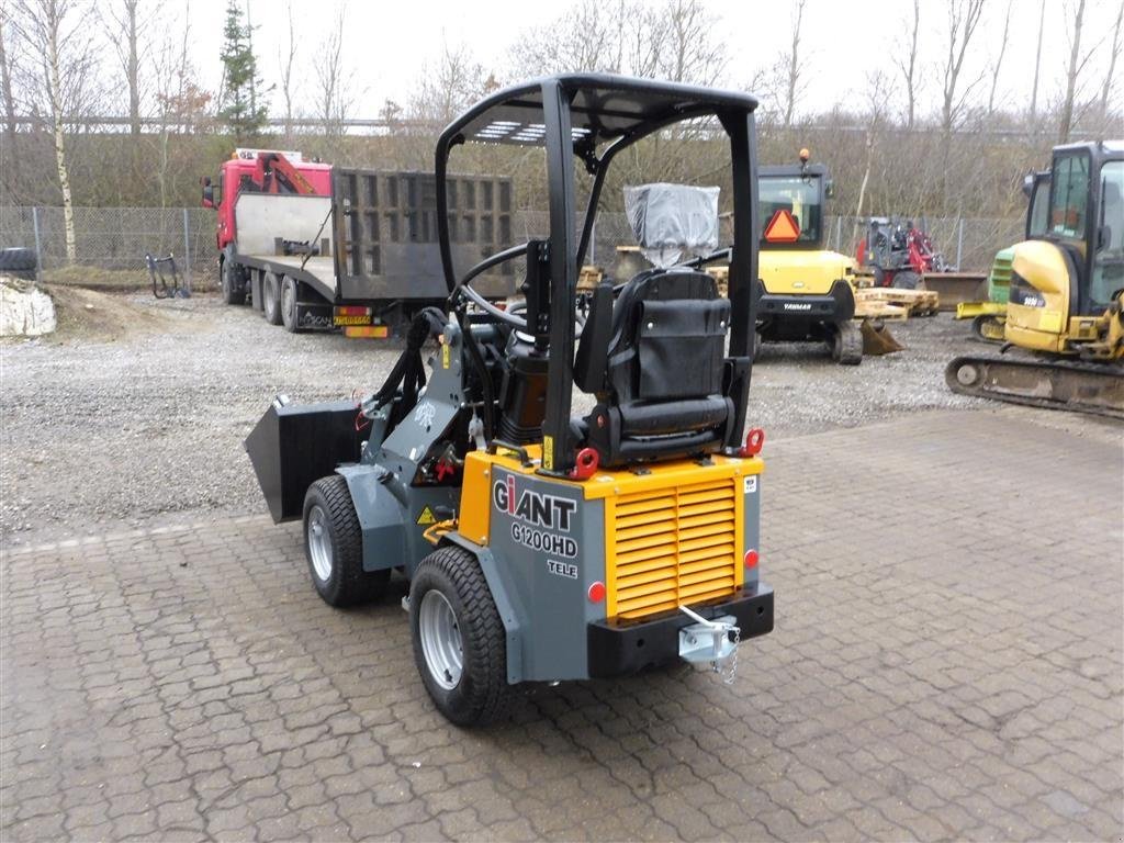 Kompaktlader of the type GiANT G 1200 tele, Gebrauchtmaschine in Nørresundby (Picture 8)