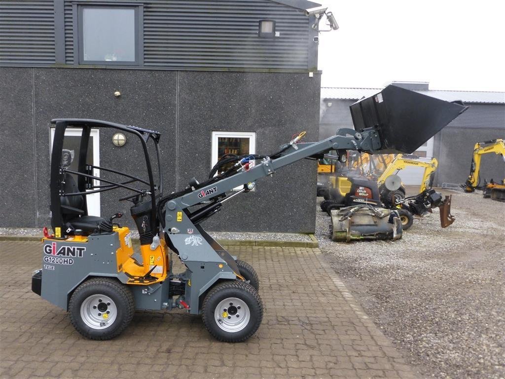 Kompaktlader of the type GiANT G 1200 tele, Gebrauchtmaschine in Nørresundby (Picture 1)