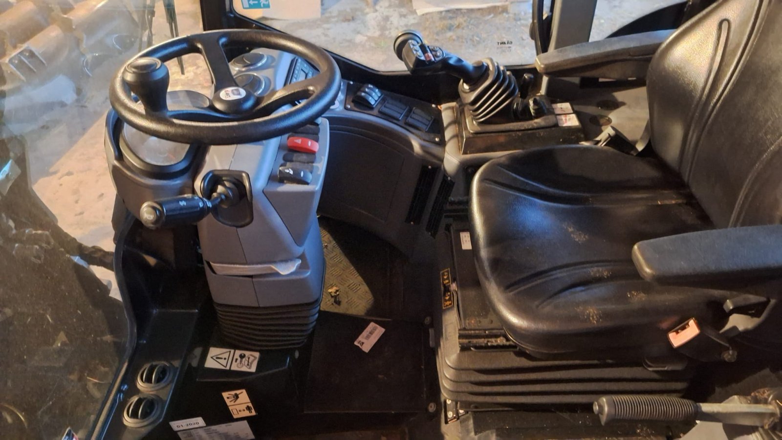 Kompaktlader typu GiANT G 3500, Gebrauchtmaschine w Vorderweissenbach (Zdjęcie 4)