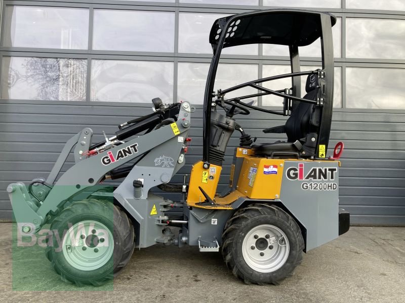 Kompaktlader van het type GiANT G1200 GIANT HOFLADER, Neumaschine in Babenhausen (Foto 2)