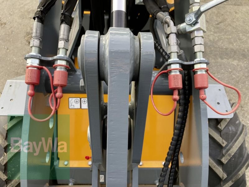 Kompaktlader van het type GiANT G1200 GIANT HOFLADER, Neumaschine in Babenhausen (Foto 10)