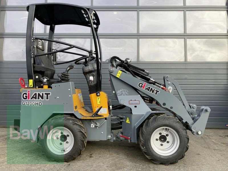 Kompaktlader van het type GiANT G1200 GIANT HOFLADER, Neumaschine in Babenhausen (Foto 3)