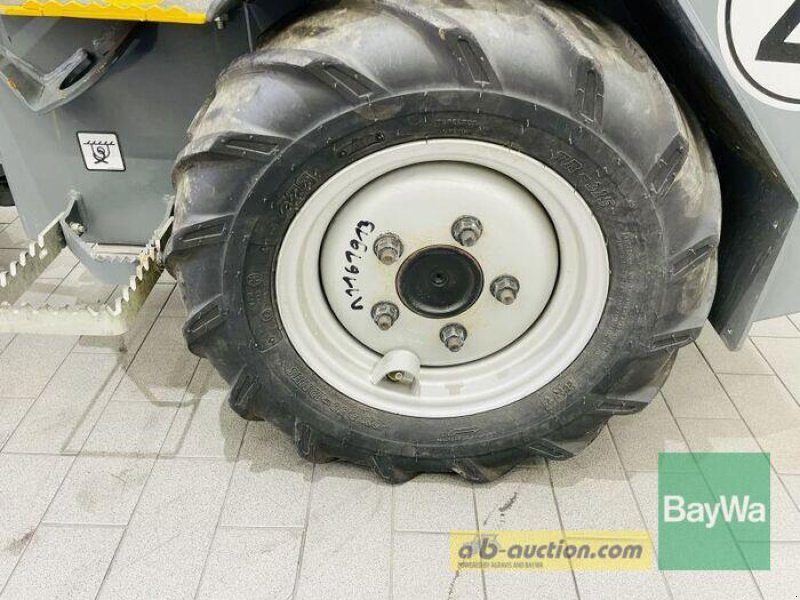 Kompaktlader a típus GiANT G1200 HD, Vorführmaschine ekkor: Manching (Kép 5)