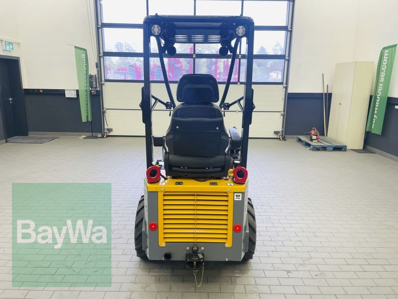 GiANT G1200 HD, Gebrauchtmaschine, Baujahr: 2023, Betriebsstunden: 5 Stunden (Bild 7) Kompaktlader des Typs GiANT G1200 HD, Gebrauchtmaschine in Manching (Bild 7)