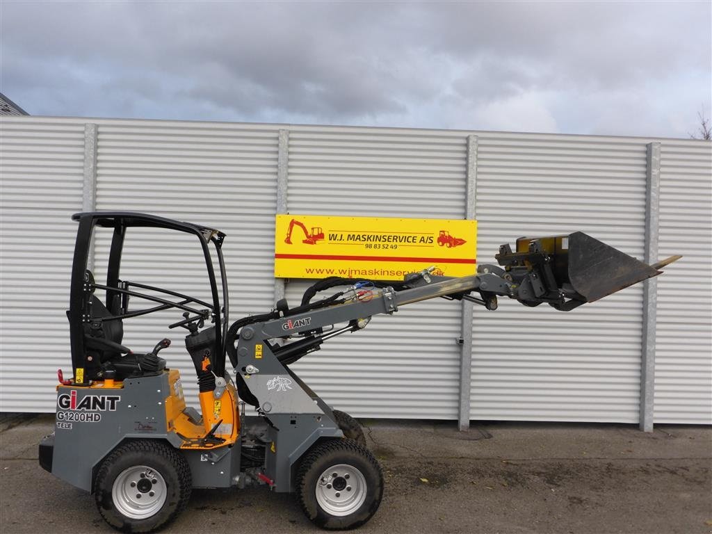 Kompaktlader of the type GiANT G1200 Tele kun 115 timer  med dobbelpumpe, Gebrauchtmaschine in Nørresundby (Picture 2)