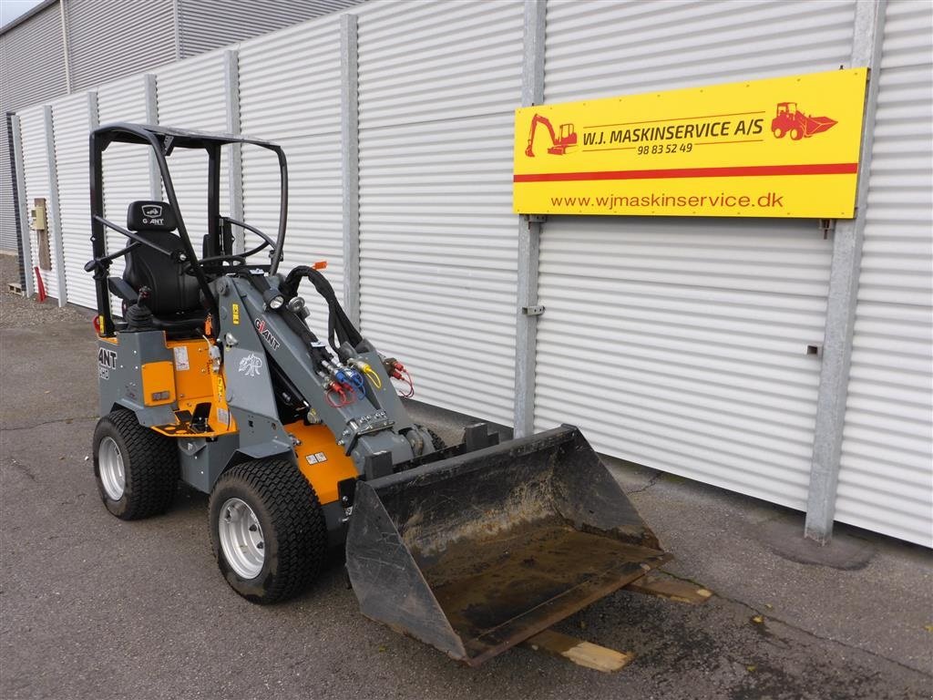 Kompaktlader za tip GiANT G1200 Tele kun 143 timer  med dobbelpumpe, Gebrauchtmaschine u Nørresundby (Slika 3)