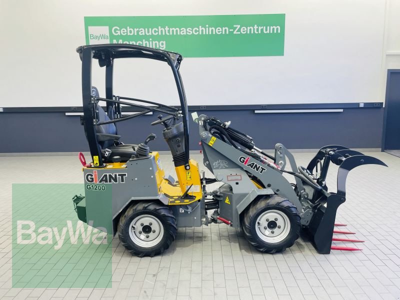 Kompaktlader des Typs GiANT G1200, Gebrauchtmaschine in Manching (Bild 4)