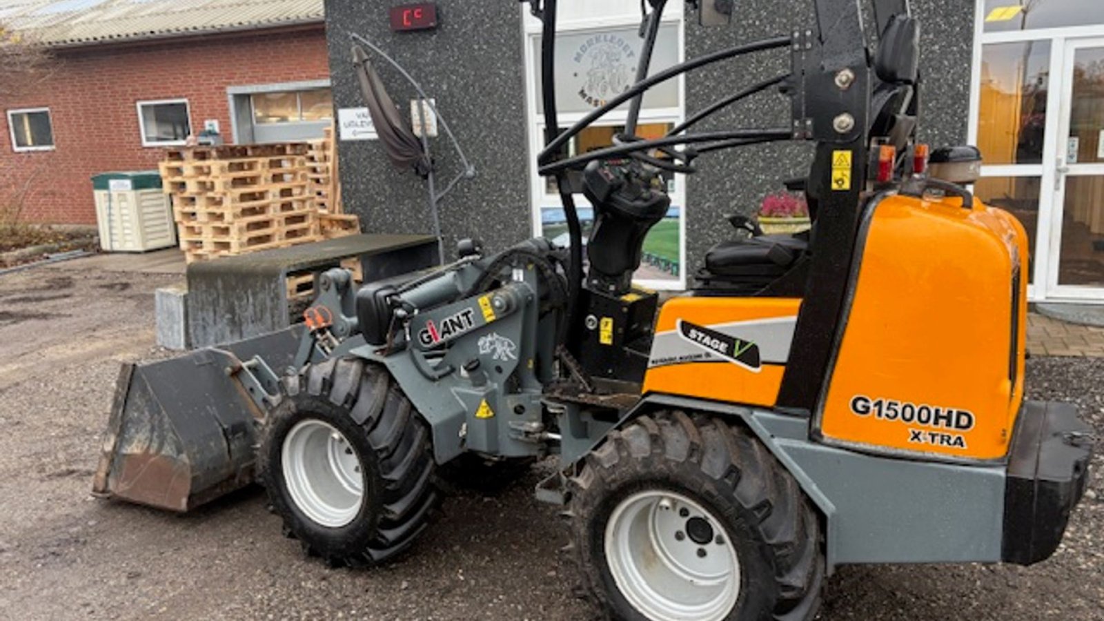 Kompaktlader typu GiANT G1500 HD 3. OG 4. FUNKTION FØRT FREM. SKOVL OG GAFLER, Gebrauchtmaschine v Dronninglund (Obrázek 2)