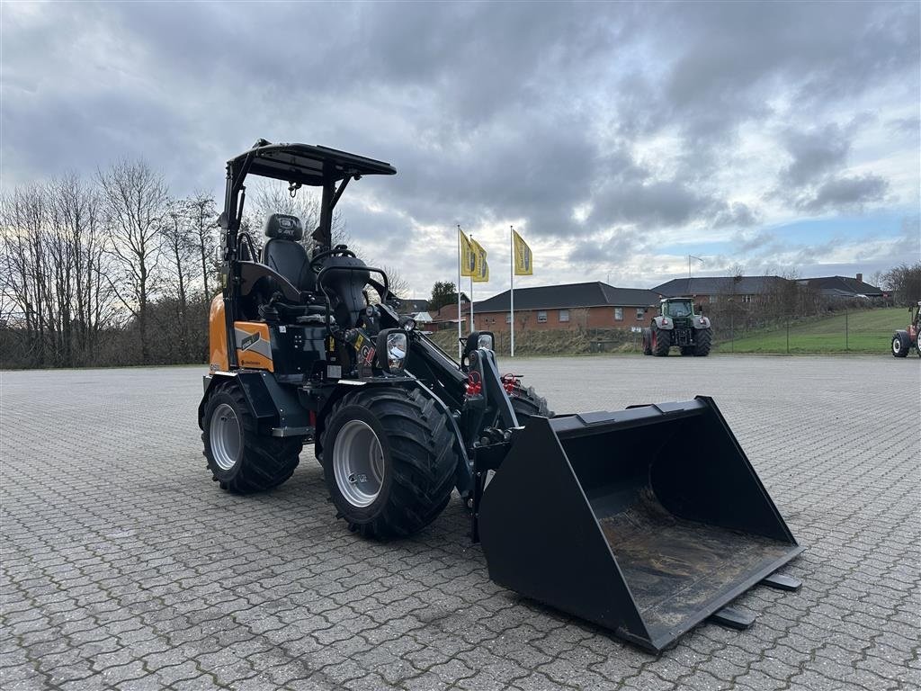 Kompaktlader des Typs GiANT G1500 HD X-Tra, Gebrauchtmaschine in Gjerlev J. (Bild 4)