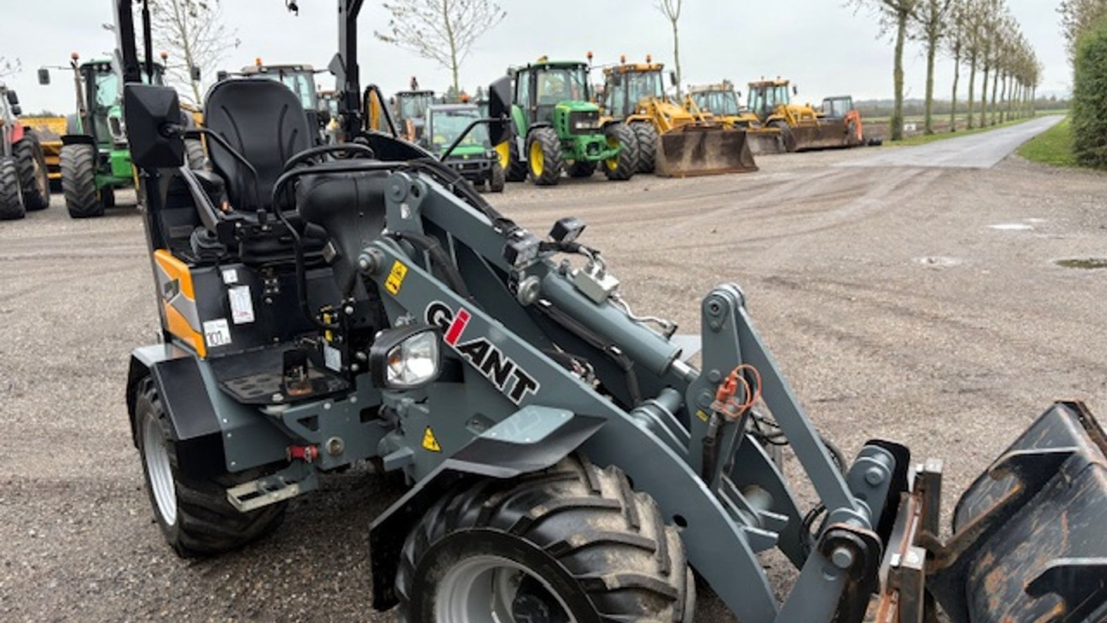 Kompaktlader van het type GiANT G2200E X-tra 3. FUNKTION, HYDRAULISK SKIFT, VEJLYS,SKOVL, GAFLER, Gebrauchtmaschine in Dronninglund (Foto 9)