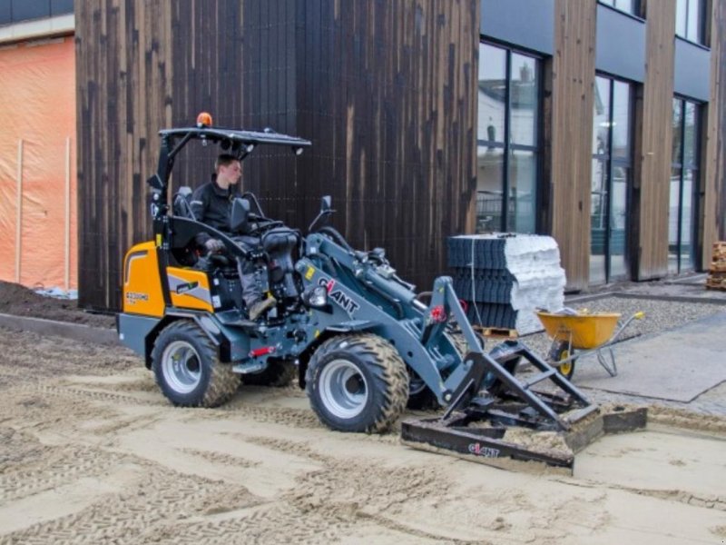 Kompaktlader типа GiANT G2300 HD X-TRA, Gebrauchtmaschine в Hadsten (Фотография 1)