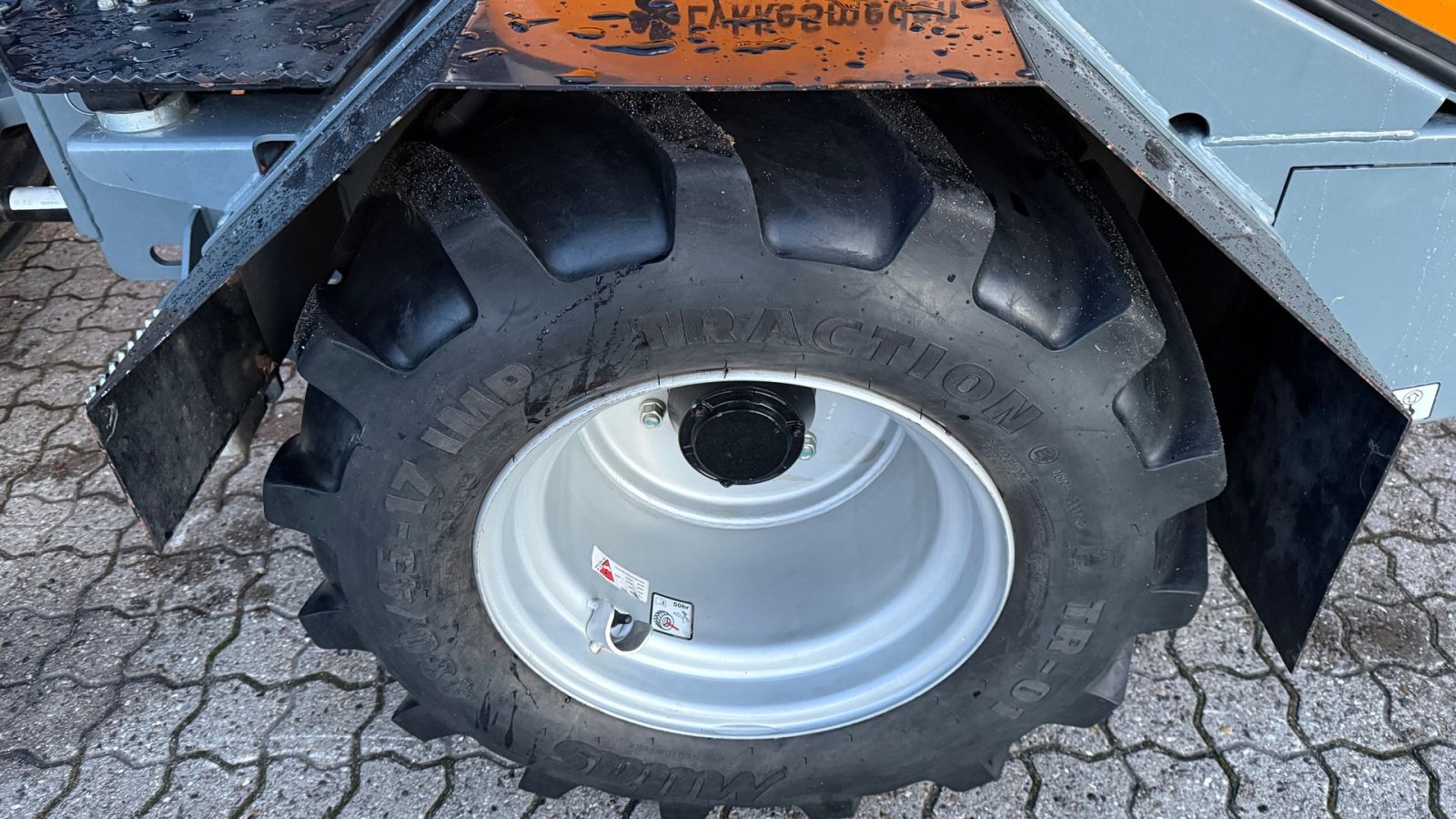 Kompaktlader типа GiANT G2700 HD Plus X-Tra, Gebrauchtmaschine в Gjerlev J. (Фотография 9)