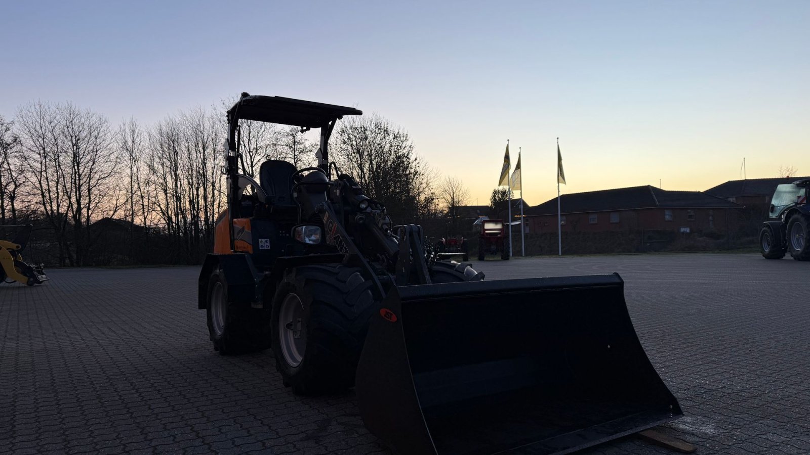 Kompaktlader типа GiANT G2700 HD Plus X-Tra, Gebrauchtmaschine в Gjerlev J. (Фотография 4)