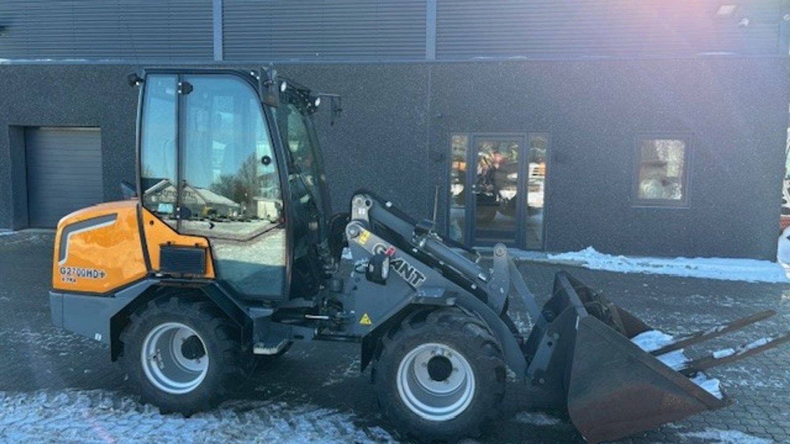 Kompaktlader типа GiANT G2700 X-TRA HD PLUS G2700 x-tra HD+, Gebrauchtmaschine в Nørresundby (Фотография 3)