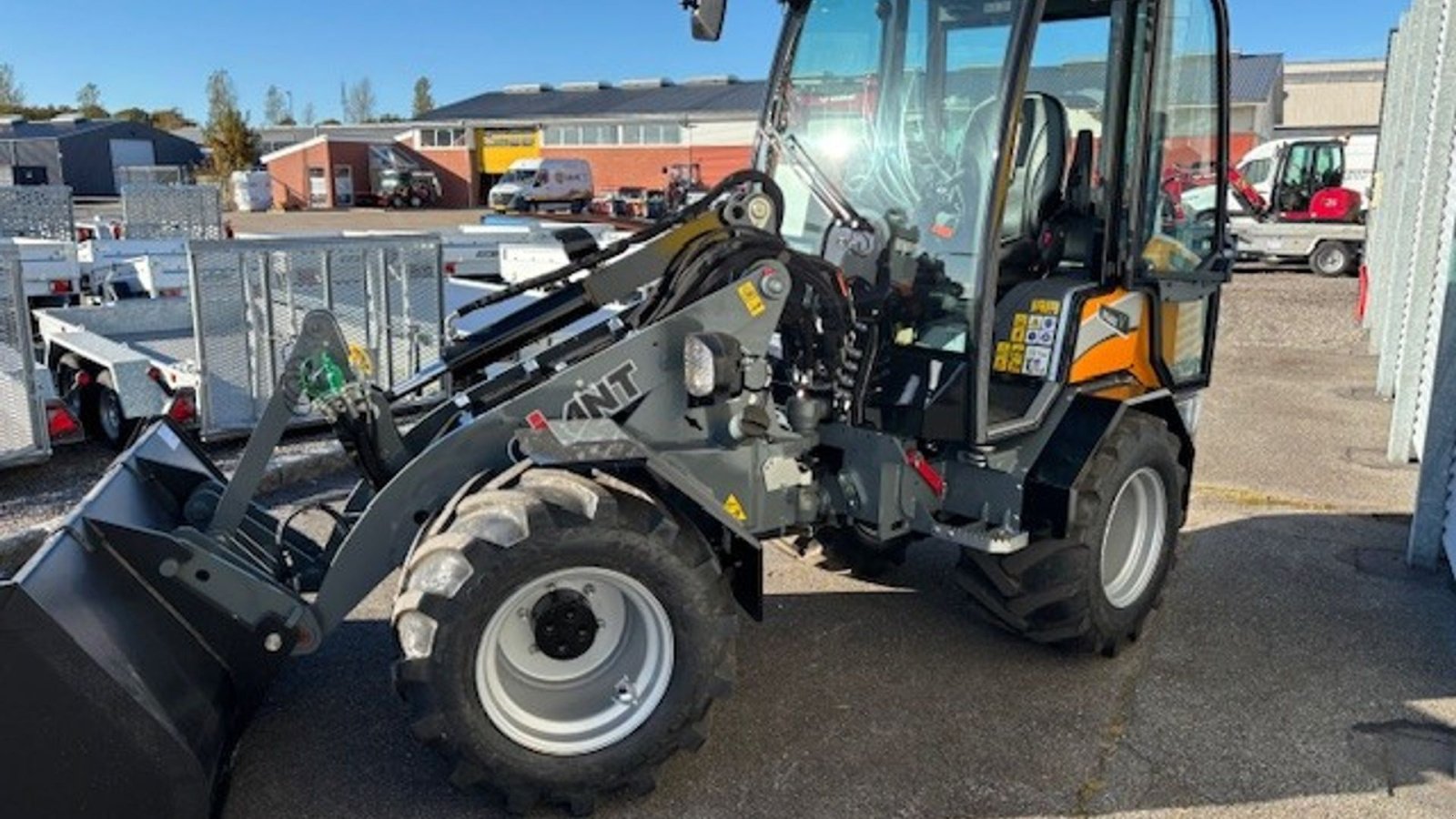 Kompaktlader of the type GiANT G2700 X-TRA HD PLUS med dobbelpumpe og proinch, Gebrauchtmaschine in Nørresundby (Picture 2)