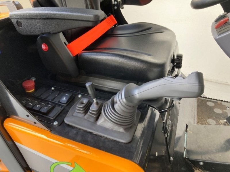 Kompaktlader of the type GiANT G2700E HD minilæsser på el, Gebrauchtmaschine in Farsø (Picture 5)