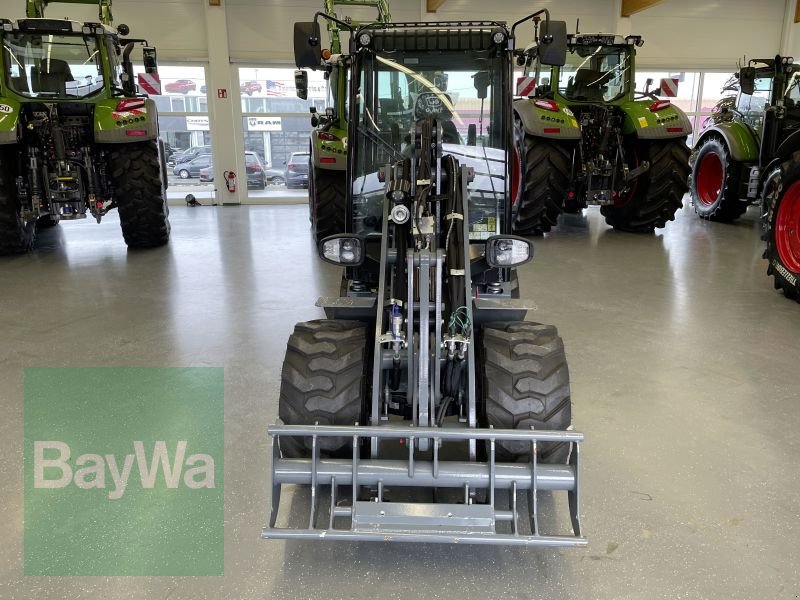 Kompaktlader des Typs GiANT G2700E "T", Gebrauchtmaschine in Bamberg (Bild 3)