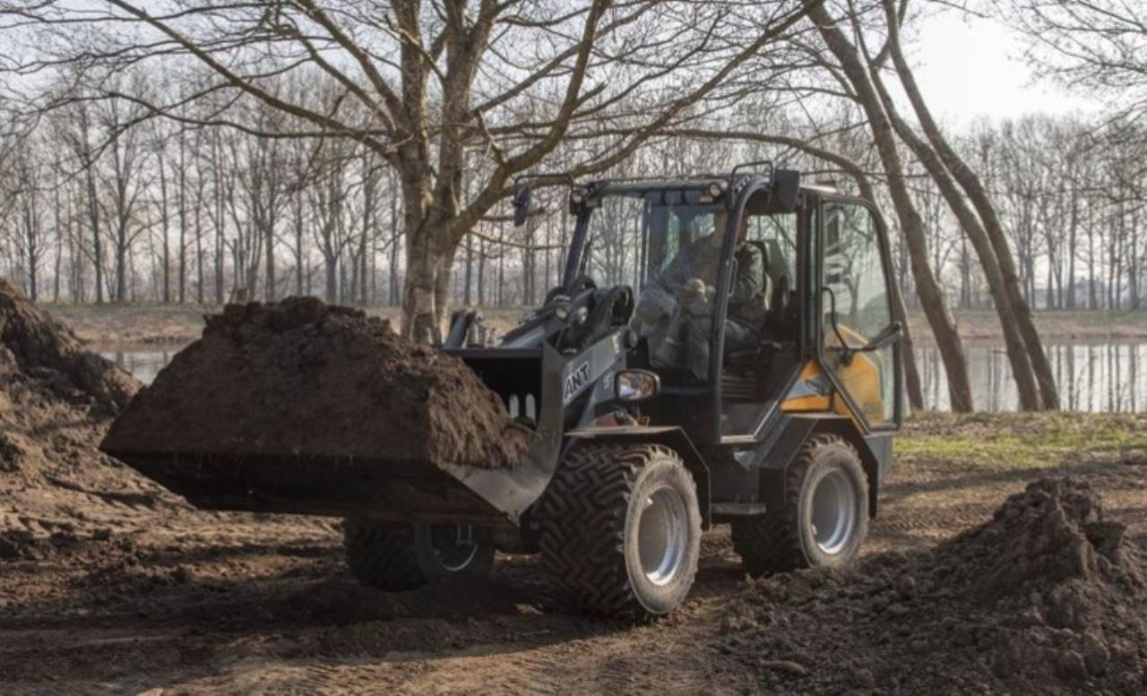 Kompaktlader of the type GiANT G3500 X-TRA, Gebrauchtmaschine in Hadsten (Picture 3)