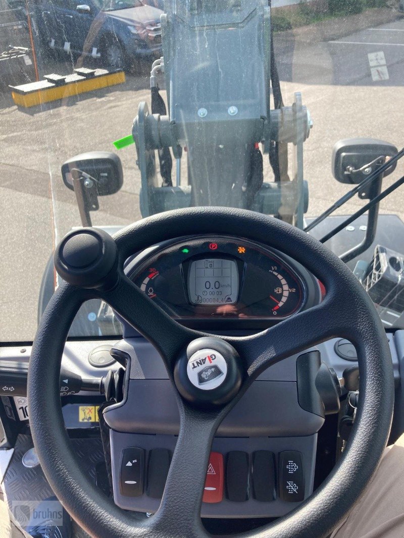 Kompaktlader of the type GiANT G5000 Tele, Neumaschine in Karstädt (Picture 12)