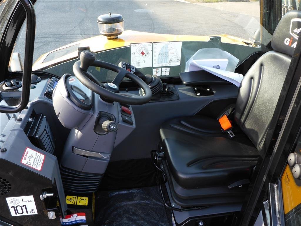 Kompaktlader des Typs GiANT GT5048, Gebrauchtmaschine in Nørresundby (Bild 3)