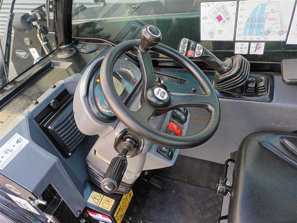 Kompaktlader typu GiANT GT5048, Gebrauchtmaschine w Fårevejle (Zdjęcie 8)