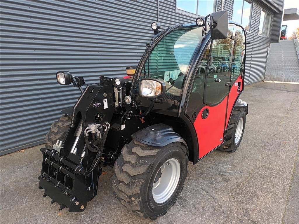 Kompaktlader typu GiANT GT5048, Gebrauchtmaschine w Fårevejle (Zdjęcie 5)