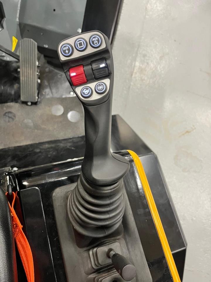 Kompaktlader tip GiANT HML-G2700E HD PLUS, Gebrauchtmaschine in Tim (Poză 10)