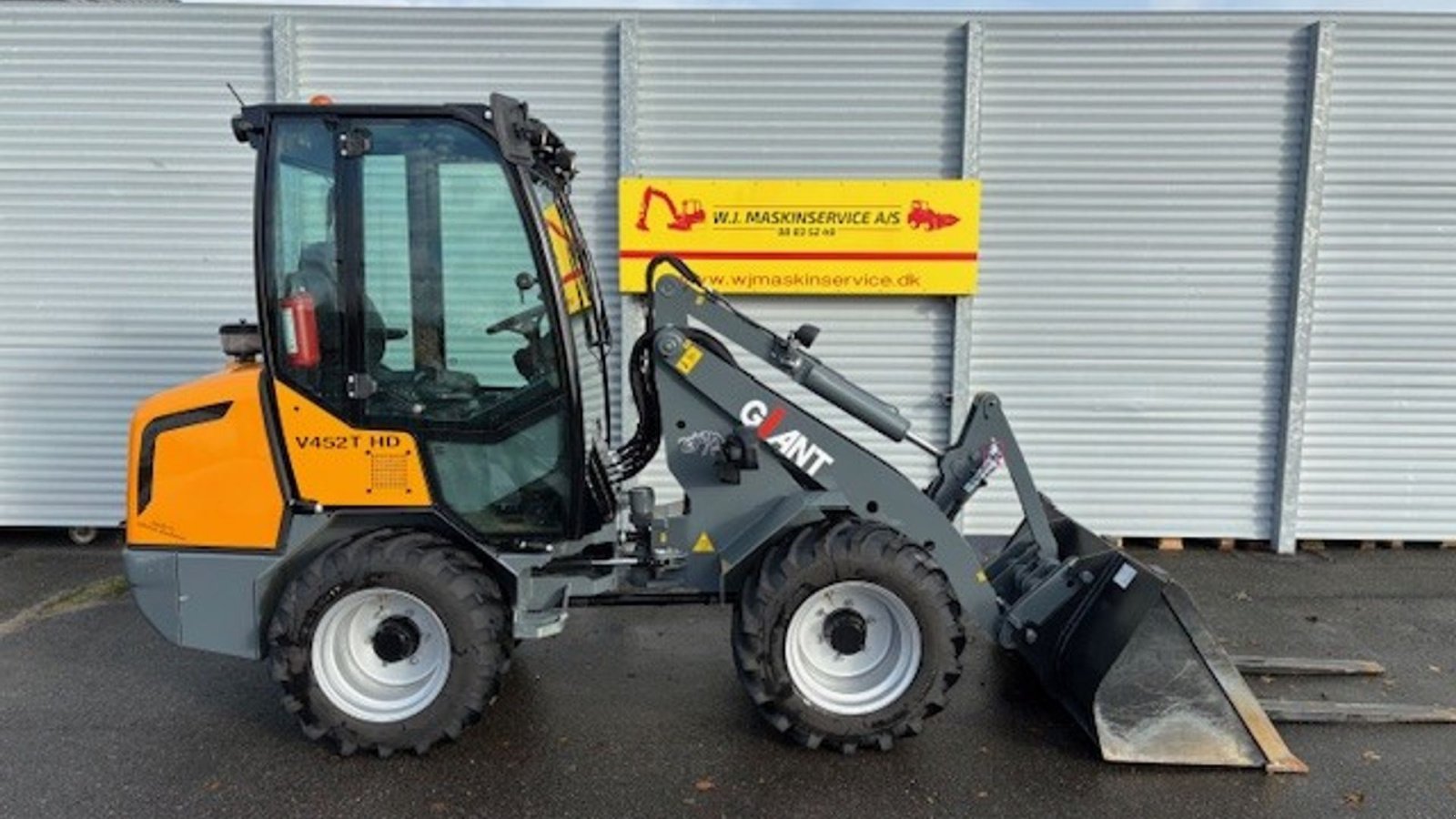 Kompaktlader tipa GiANT v452HD    står som ny kun 250 timer, Gebrauchtmaschine u Nørresundby (Slika 1)