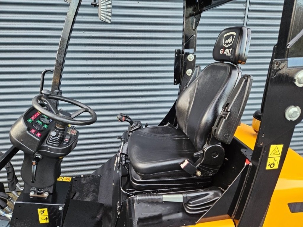 Kompaktlader des Typs GiANT v452t hd xtra, Gebrauchtmaschine in Fårevejle (Bild 7)