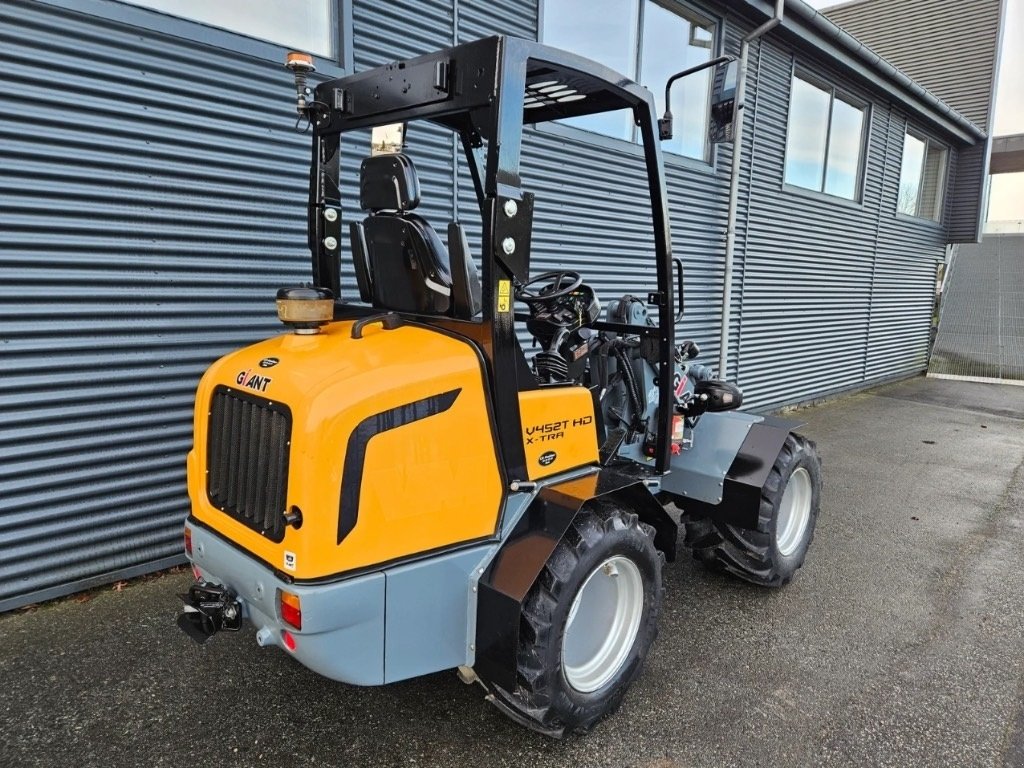 Kompaktlader des Typs GiANT v452t hd xtra, Gebrauchtmaschine in Fårevejle (Bild 3)