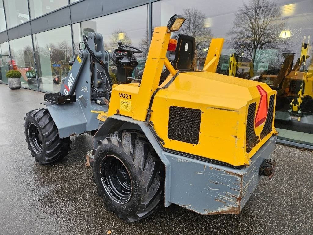 Kompaktlader от тип GiANT v621, Gebrauchtmaschine в Fårevejle (Снимка 6)
