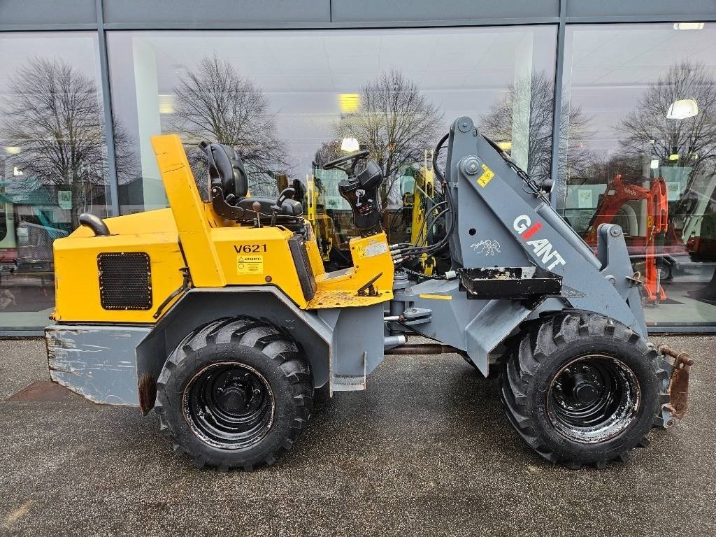Kompaktlader от тип GiANT v621, Gebrauchtmaschine в Fårevejle (Снимка 2)