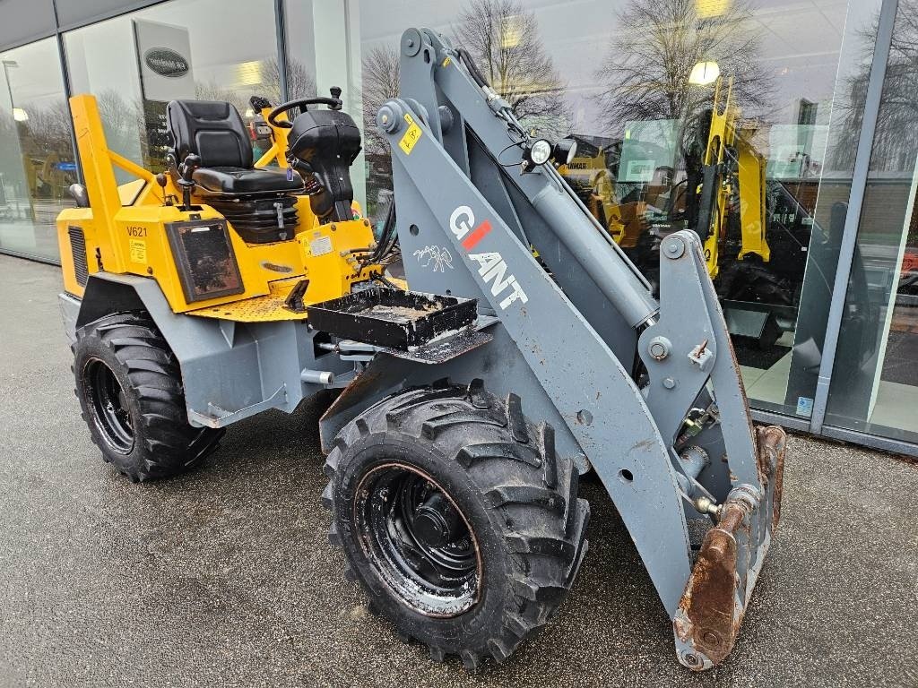 Kompaktlader от тип GiANT v621, Gebrauchtmaschine в Fårevejle (Снимка 1)