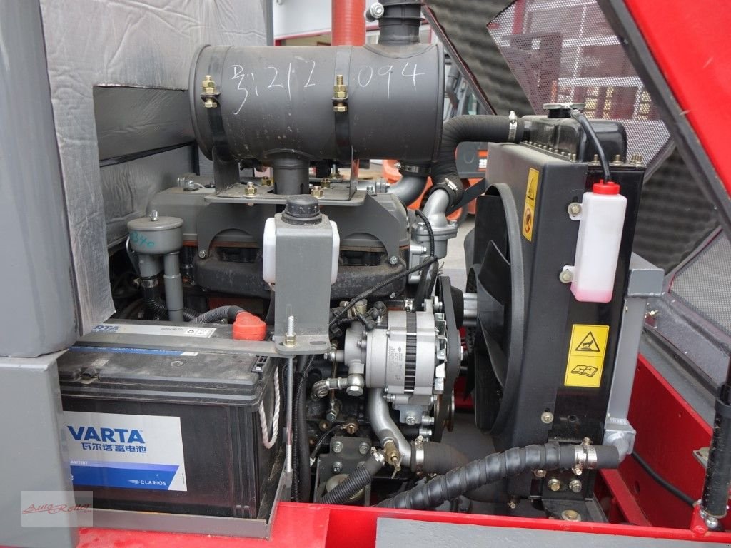 Kompaktlader of the type Grizzly 812 Hoflader 4WD  Mit 2 Jahren mobile Garantie!, Neumaschine in Fohnsdorf (Picture 14)