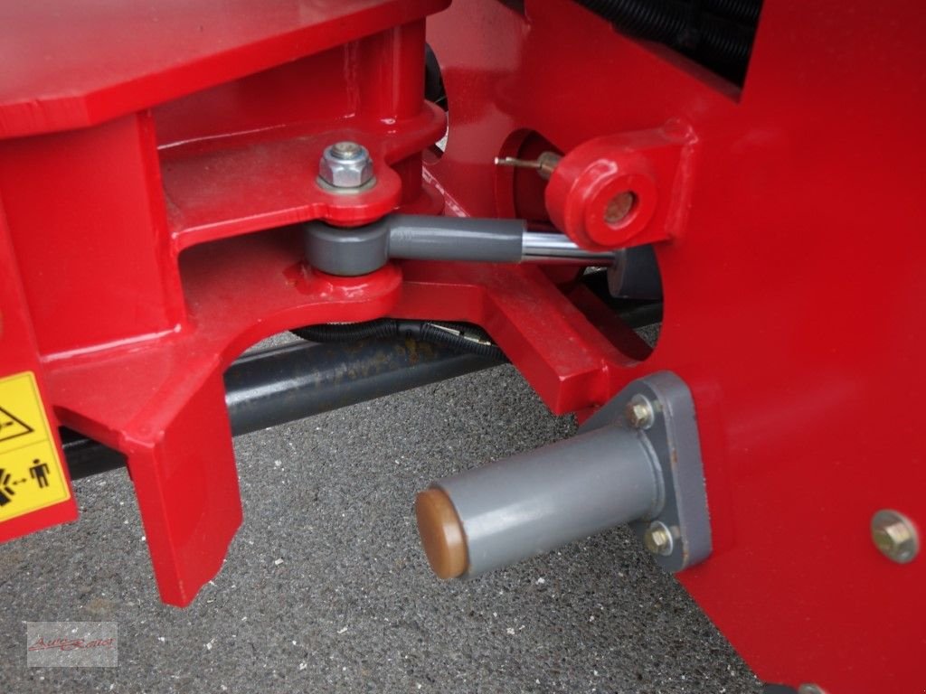 Kompaktlader of the type Grizzly 812 Hoflader 4WD  Mit 2 Jahren mobile Garantie!, Neumaschine in Fohnsdorf (Picture 19)