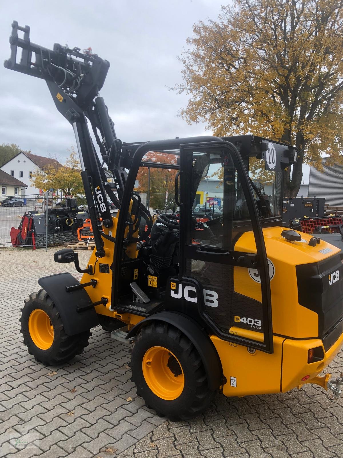 Kompaktlader of the type JCB 403 Agri Plus, Neumaschine in Bad Kötzting (Picture 2)