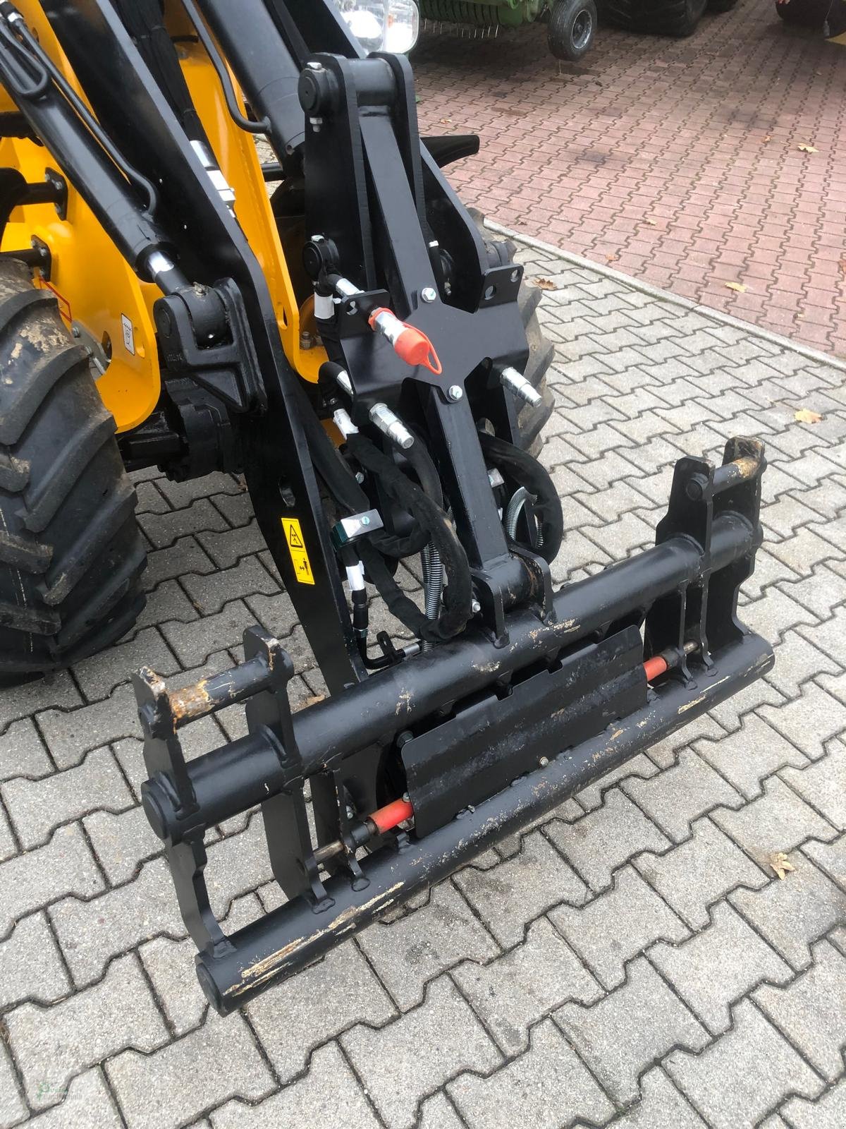 Kompaktlader of the type JCB 403 Agri Plus, Neumaschine in Bad Kötzting (Picture 7)