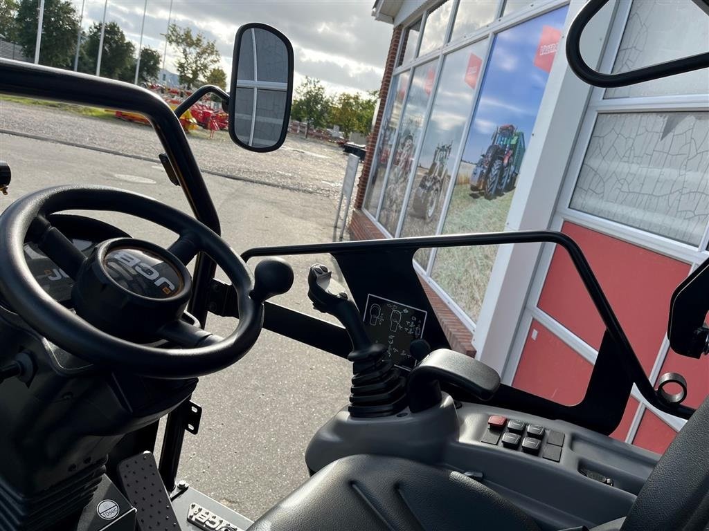 Kompaktlader of the type JCB 403 AGRI, Gebrauchtmaschine in Hobro (Picture 6)