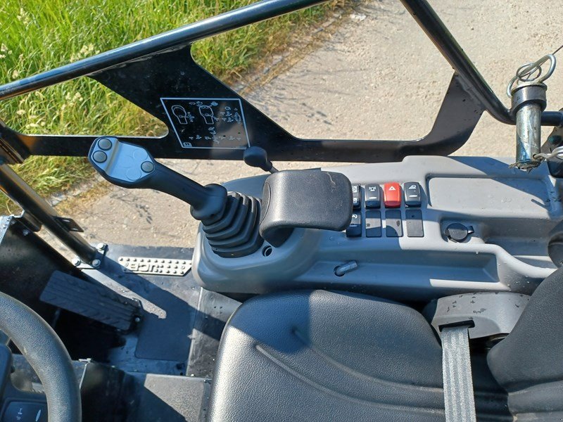 Kompaktlader του τύπου JCB 403 Agri, Ausstellungsmaschine σε Hindelbank (Φωτογραφία 6)