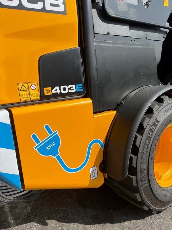 Kompaktlader of the type JCB 403 E, Gebrauchtmaschine in Domdidier (Picture 5)