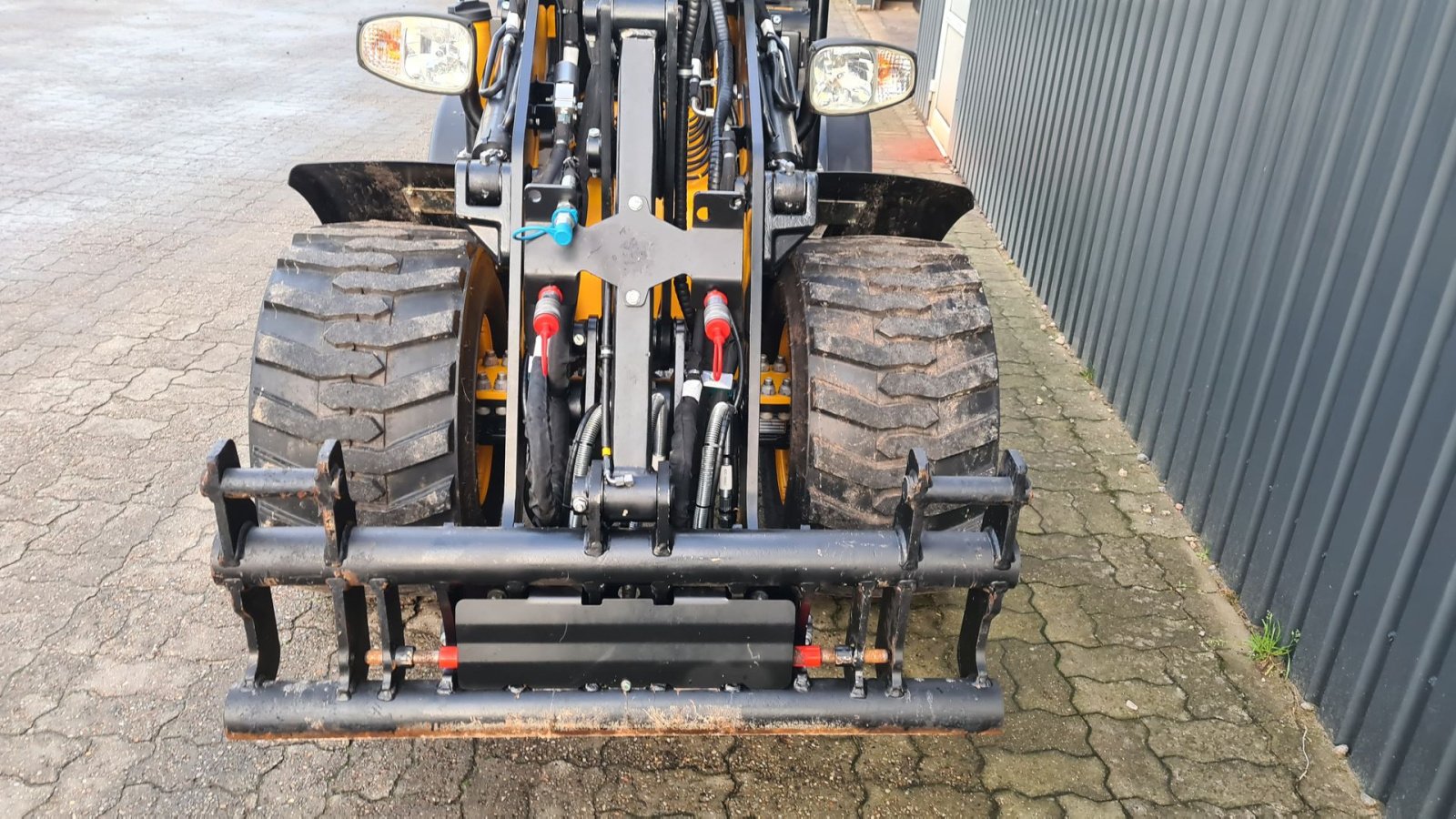 Kompaktlader za tip JCB 403 Plus Agri 50 hk, Gebrauchtmaschine u Ribe (Slika 3)