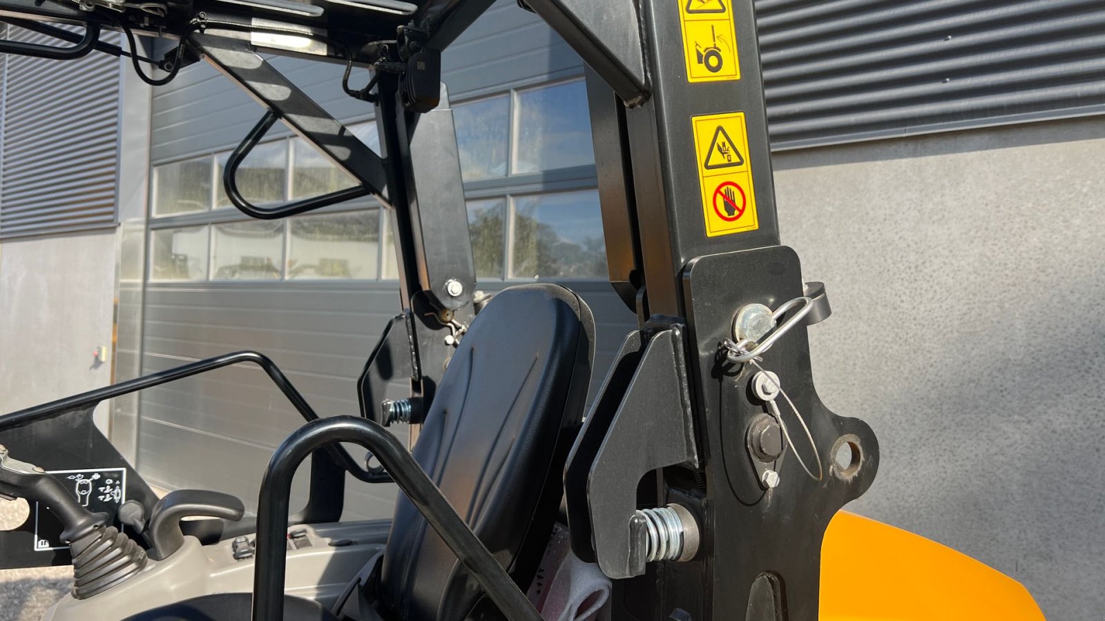 Kompaktlader typu JCB 403 Plus Agri, Gebrauchtmaschine v Roskilde (Obrázek 9)