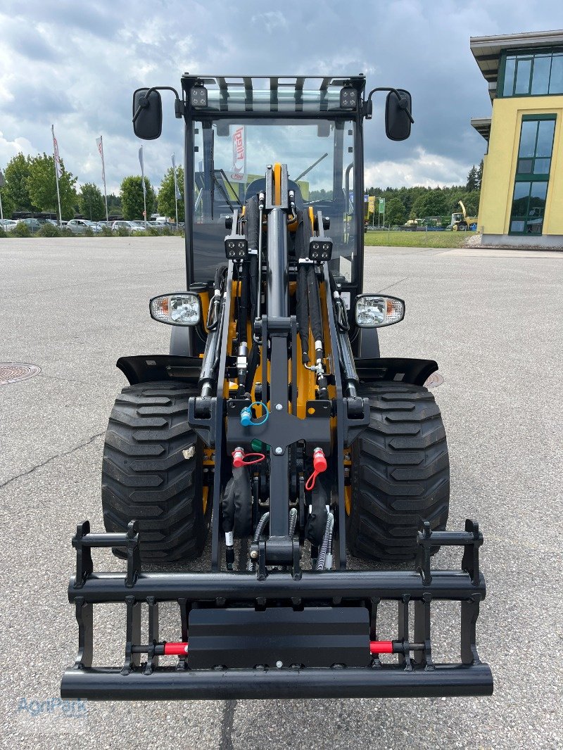 Kompaktlader del tipo JCB 403 PLUS AGRI, Neumaschine In Kirchdorf (Immagine 6)