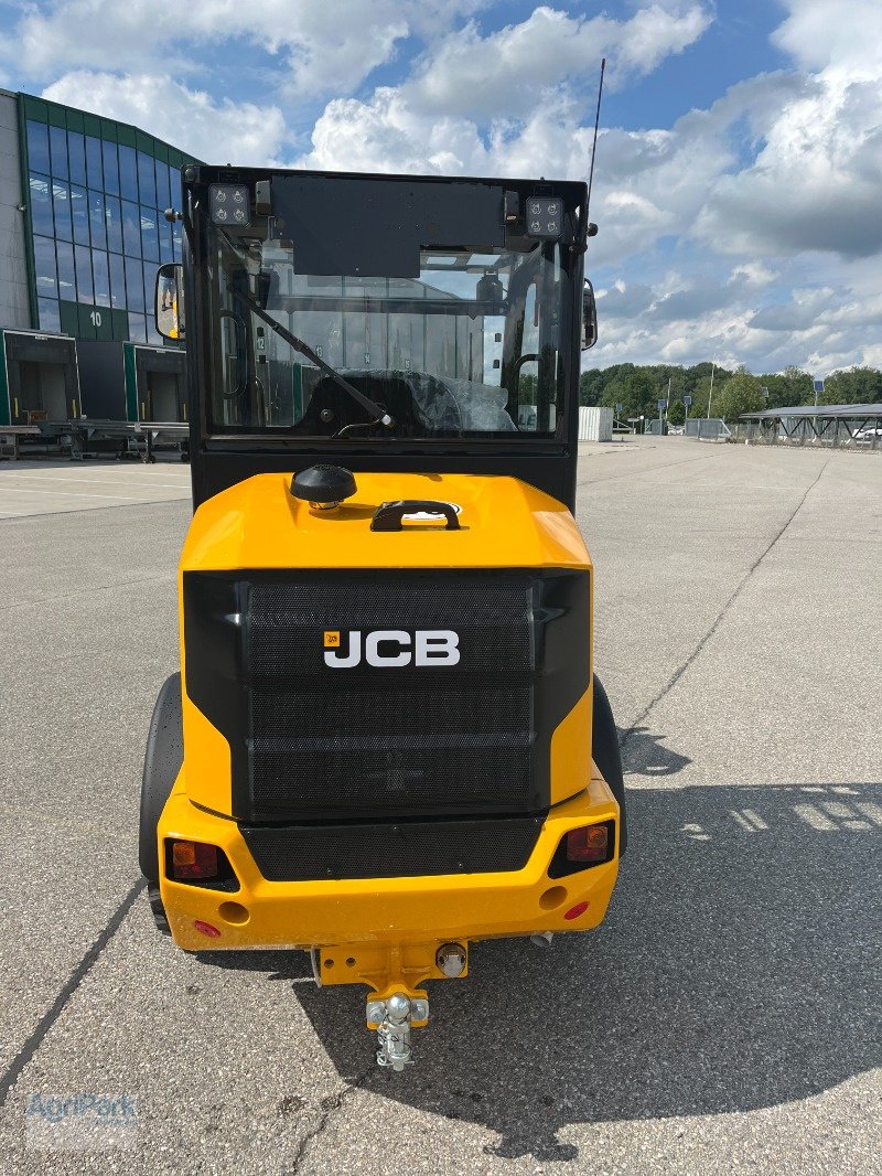 Kompaktlader of the type JCB 403 PLUS AGRI, Neumaschine in Kirchdorf (Picture 5)