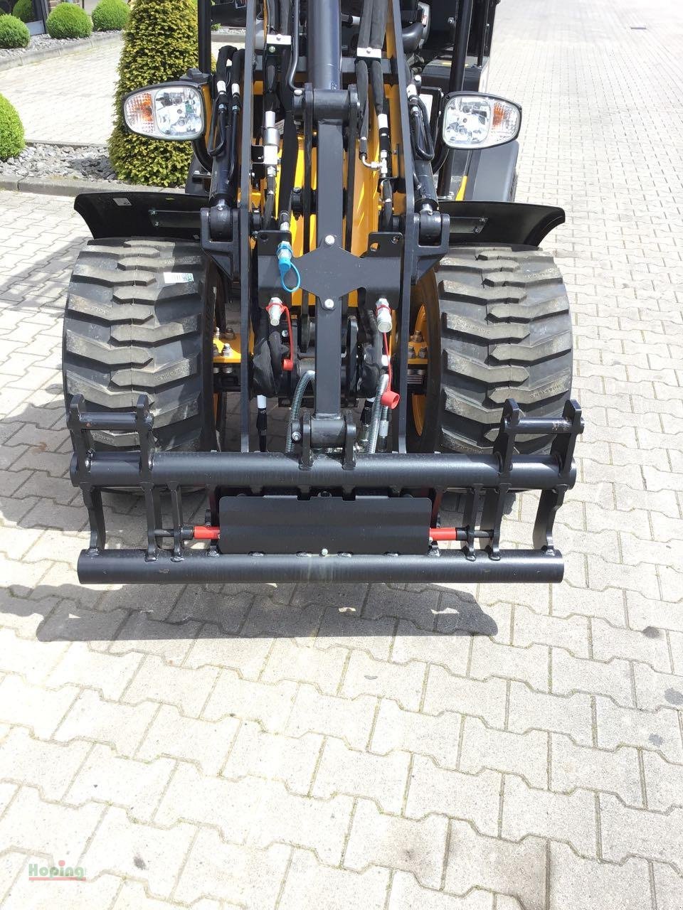 Kompaktlader des Typs JCB 403 Plus Klappdach, Gebrauchtmaschine in Bakum (Bild 4)