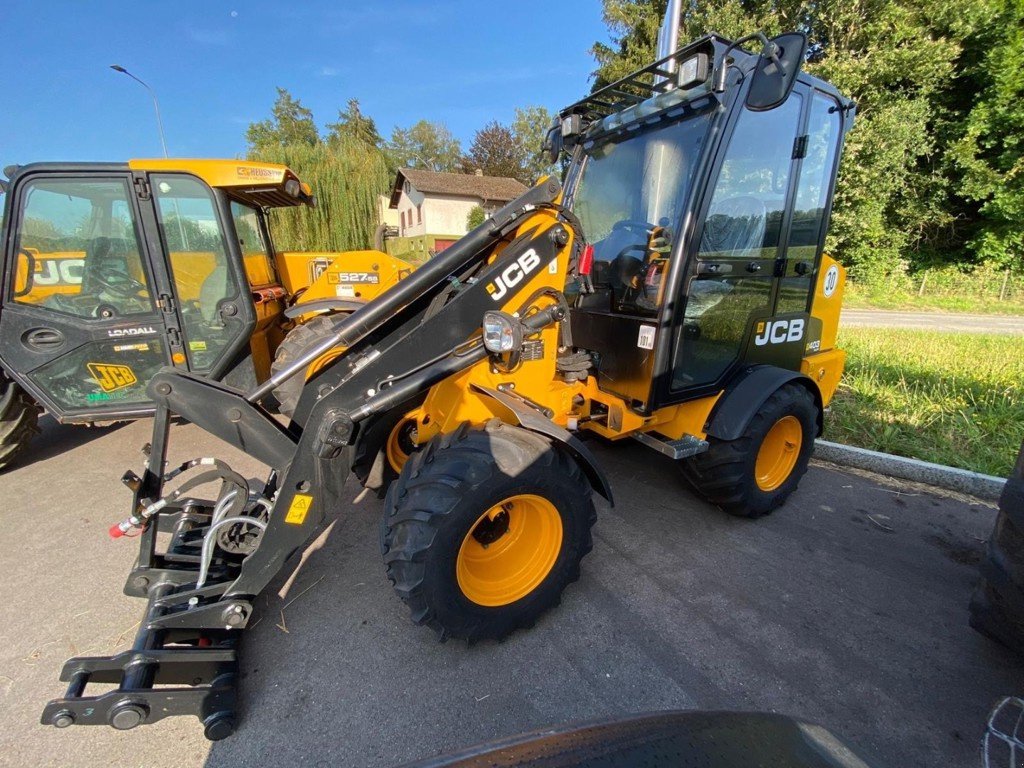 Kompaktlader des Typs JCB 403 Plus, Neumaschine in Domdidier (Bild 3)