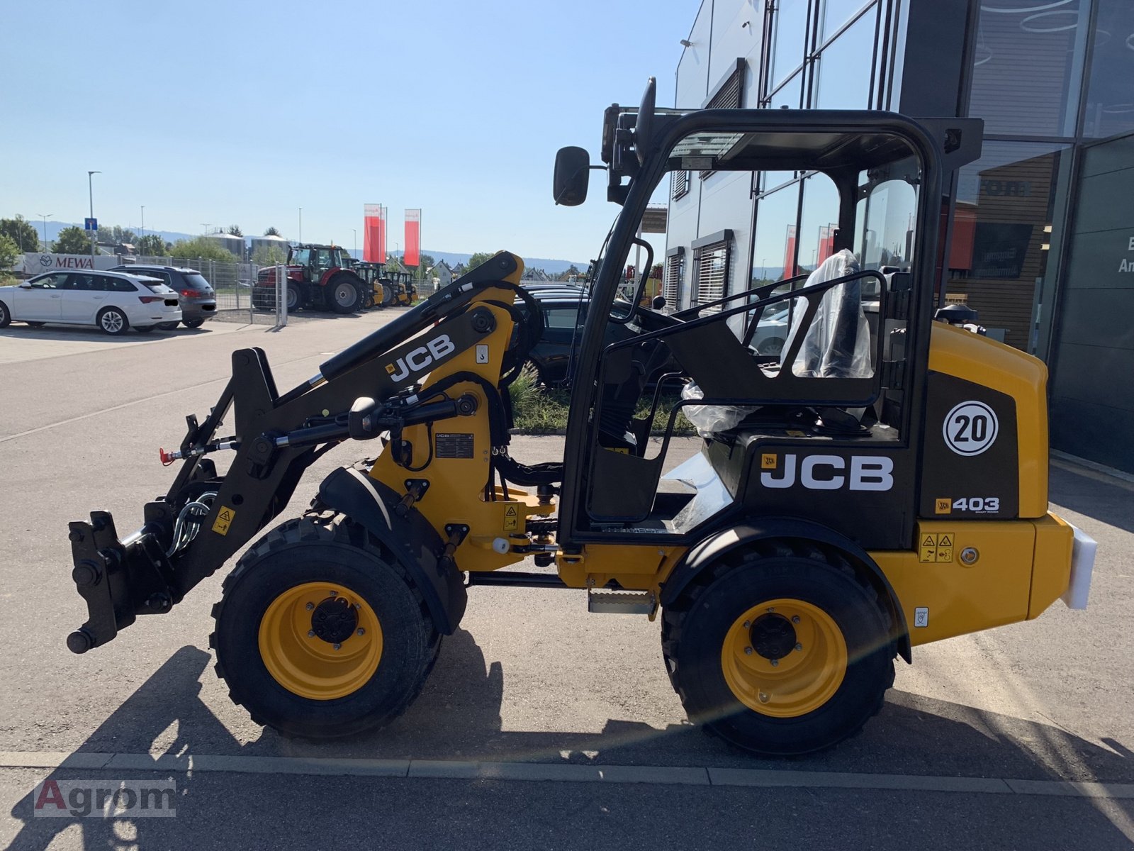 Kompaktlader des Typs JCB 403, Neumaschine in Meißenheim-Kürzell (Bild 2)