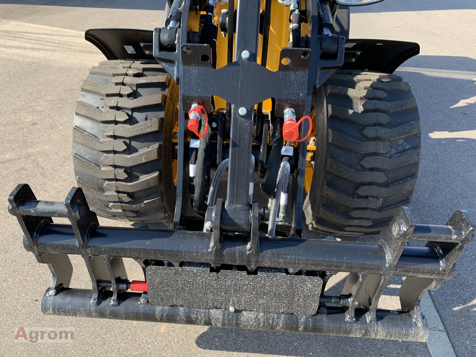 Kompaktlader des Typs JCB 403, Neumaschine in Meißenheim-Kürzell (Bild 9)